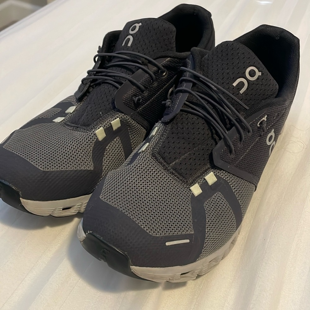 Like New On Sneakers: Cloud 5 Push